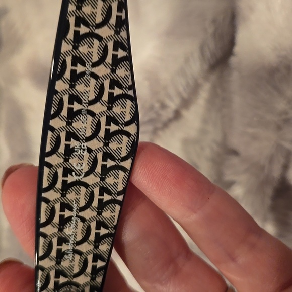 Salvatore Ferragamo Black Cat-Eye Sunglasses Brand New In Case - Picture 6 of 12